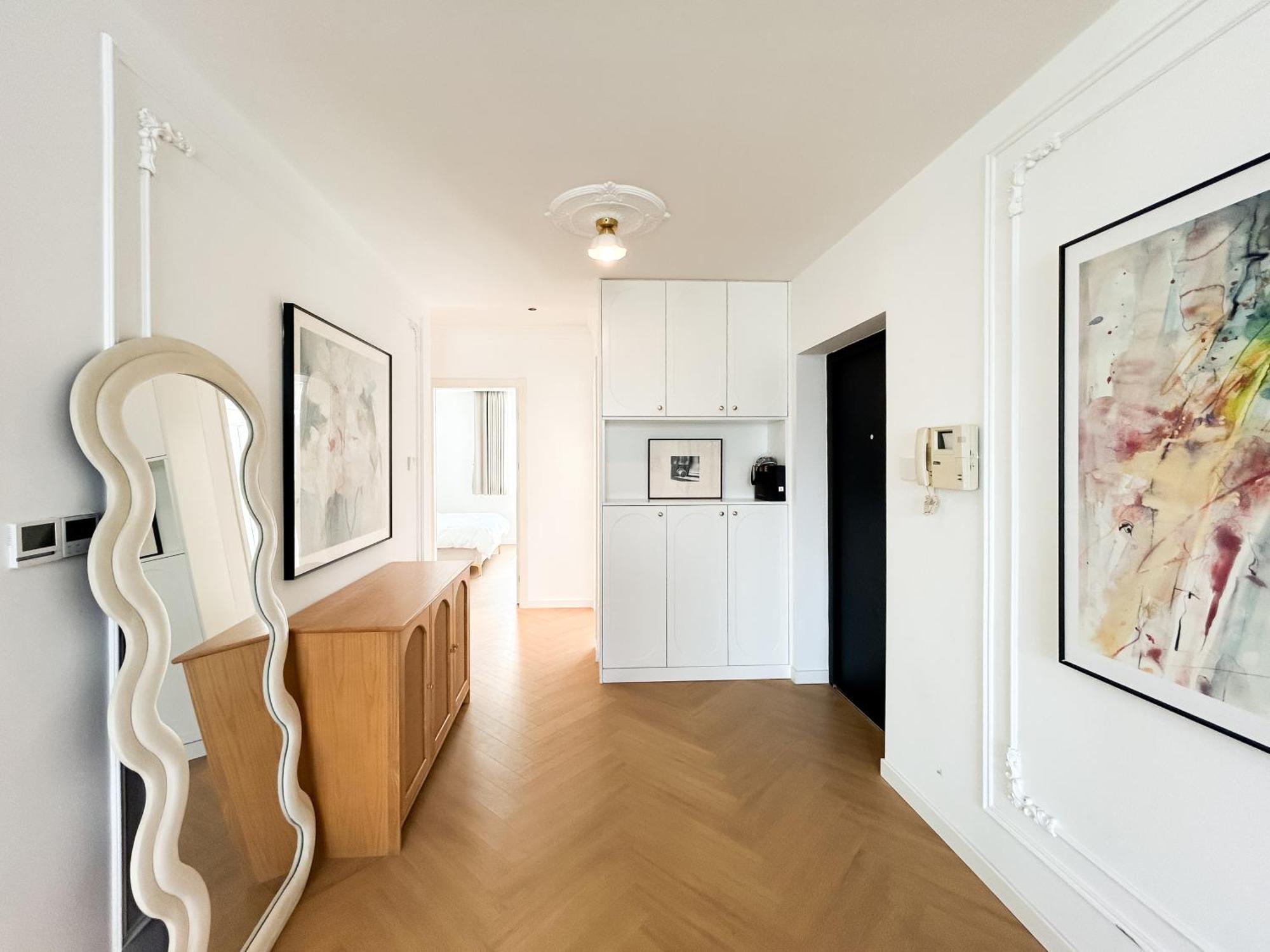 Eastern Hub - Bund Branch Simply Luxurious 4 King Beds, Big French Windows With Bund Views *