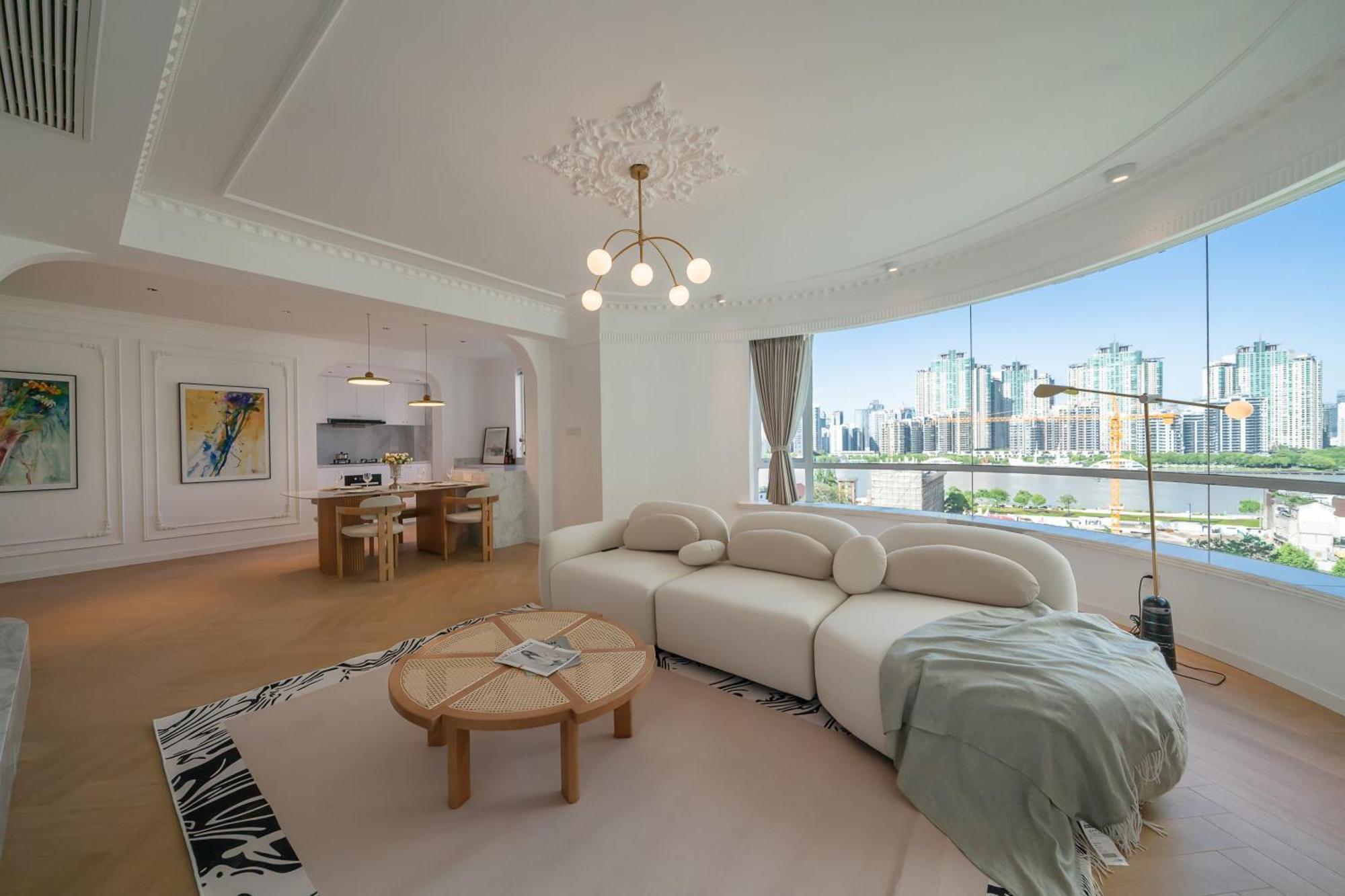 Eastern Hub - Bund Branch Simply Luxurious 4 King Beds, Big French Windows With Bund Views Apartment