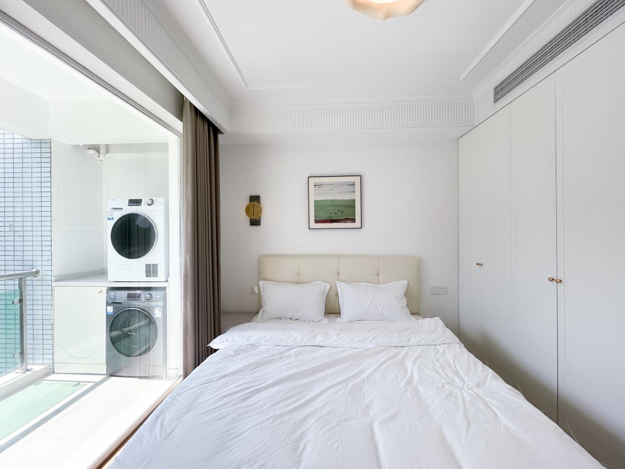 Eastern Hub - Bund Branch Simply Luxurious 4 King Beds, Big French Windows With Bund Views Shanghai