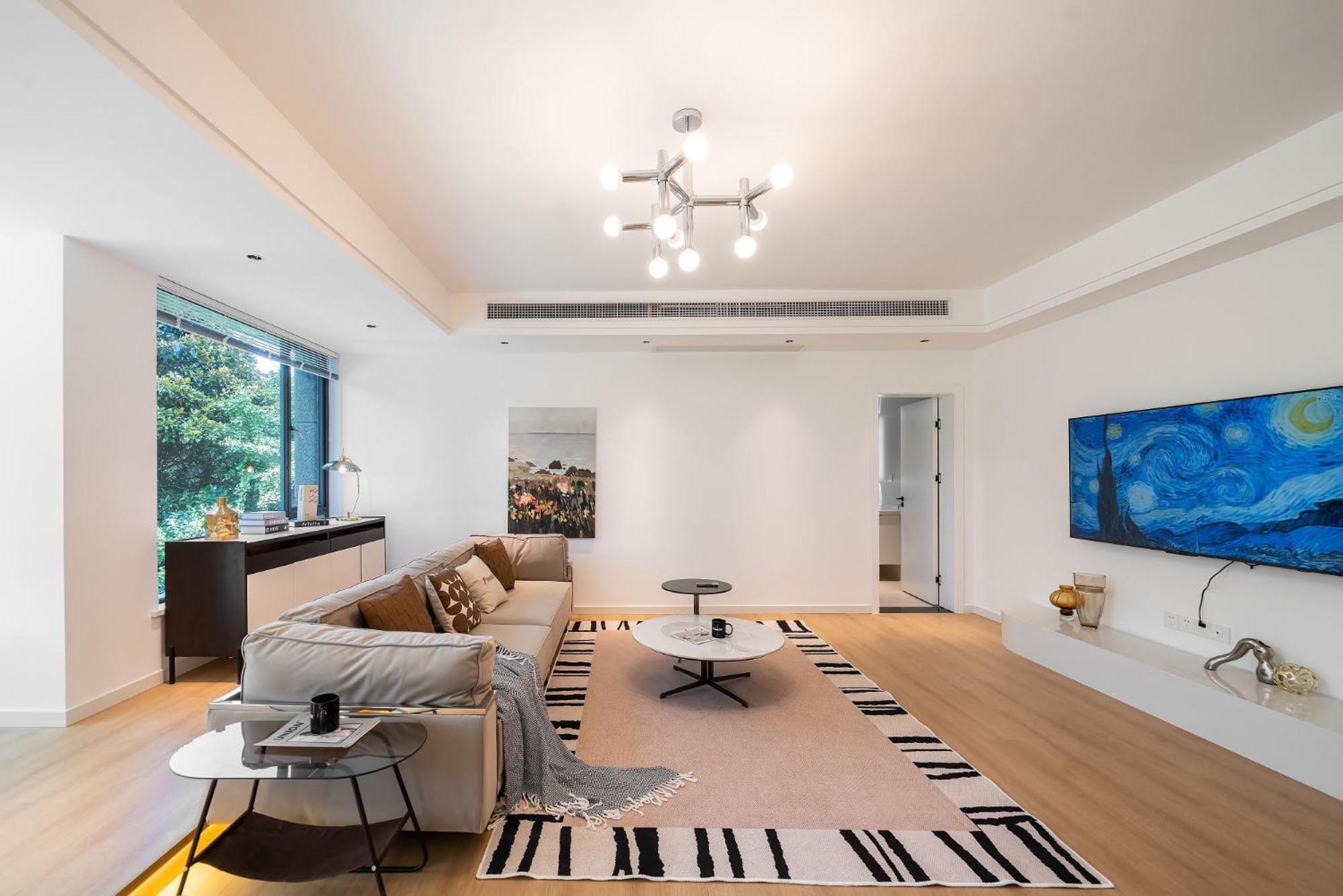 Eastern Hub - Bund Branch Simply Luxurious 4 King Beds, Big French Windows With Bund Views